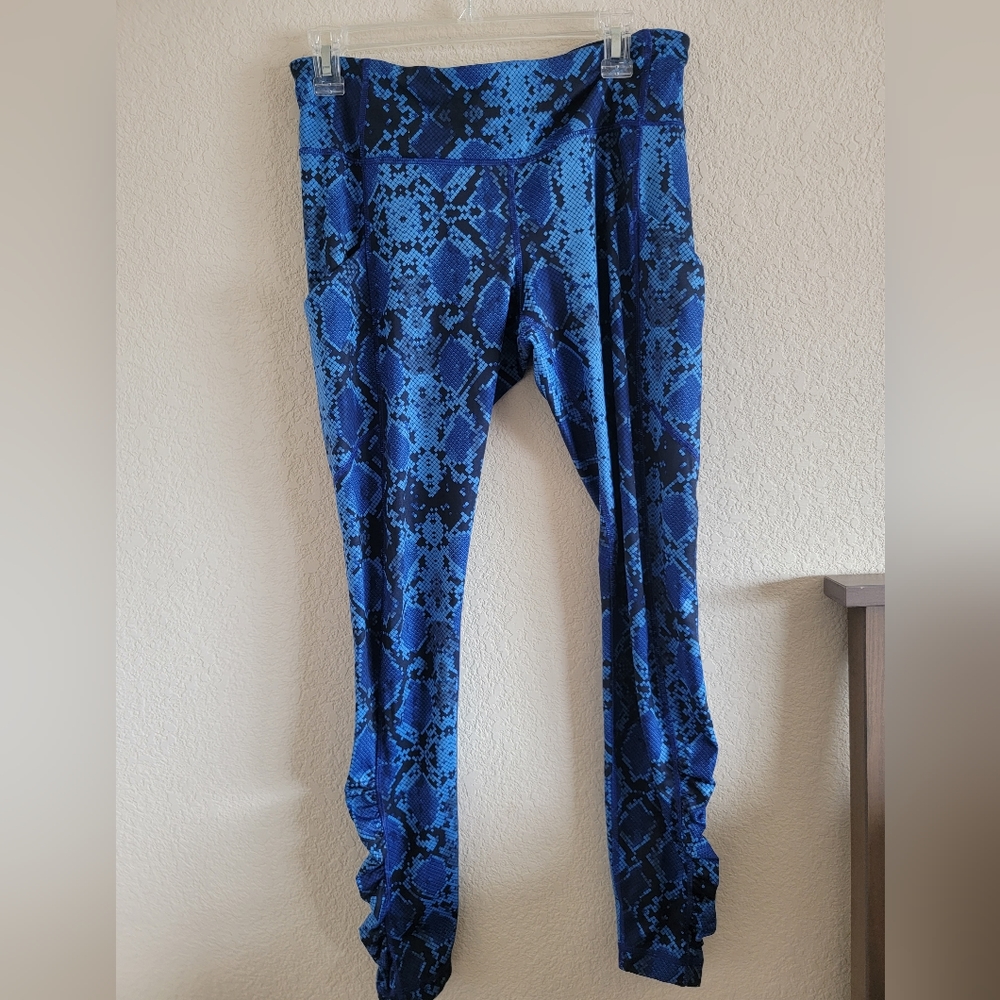 Snake print Lululemon leggings